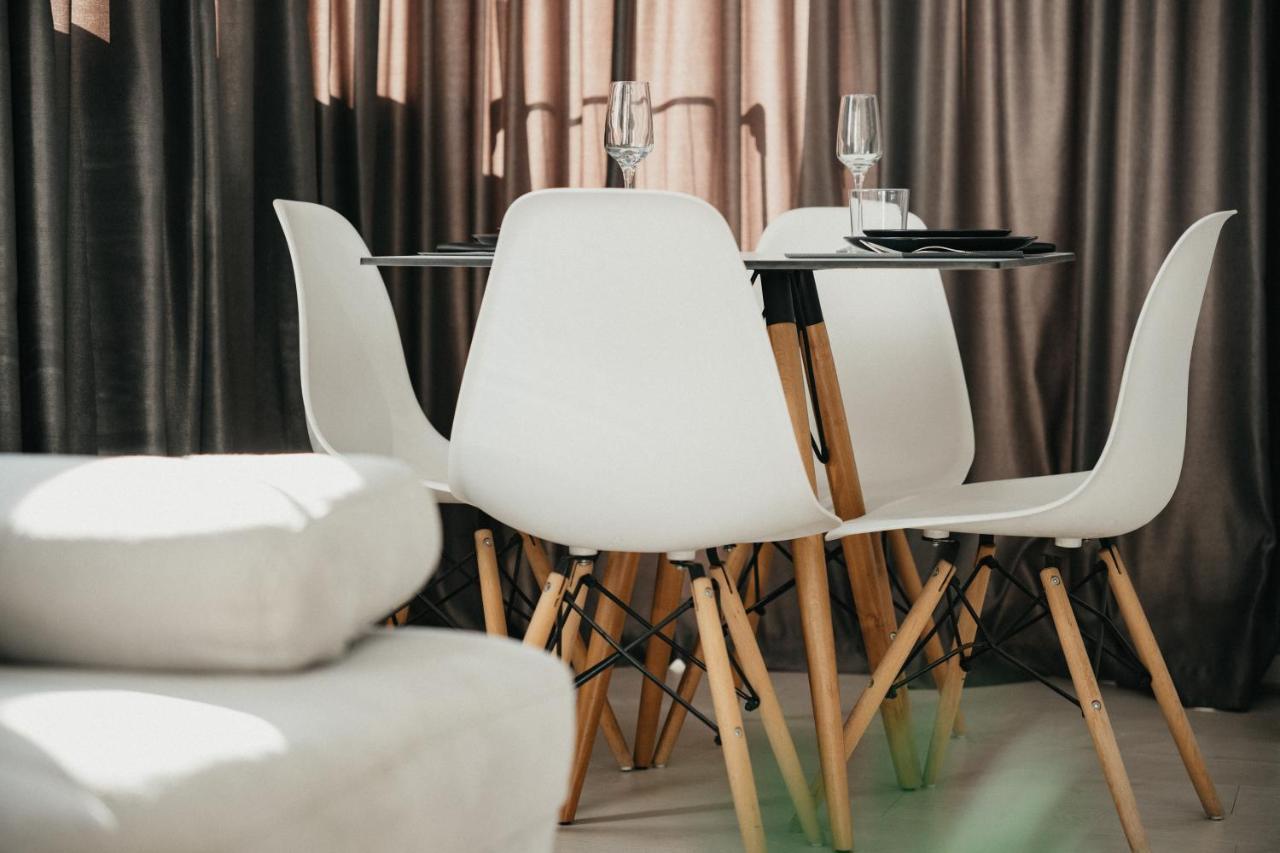 Train Station Modern App - The Nest Apartment Тирана Екстериор снимка