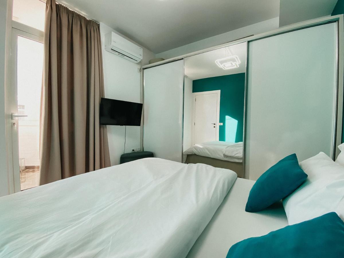 Train Station Modern App - The Nest Apartment Тирана Екстериор снимка