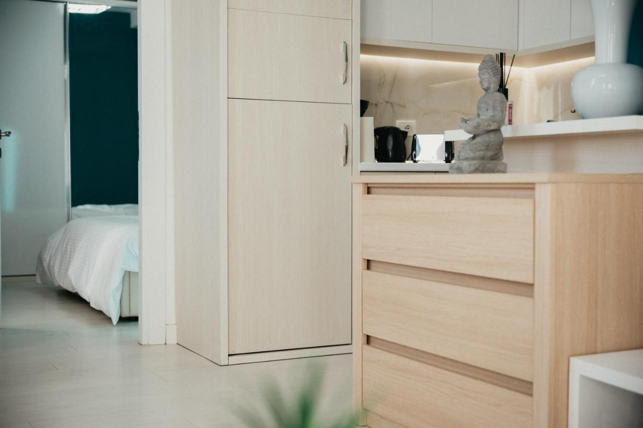 Train Station Modern App - The Nest Apartment Тирана Екстериор снимка
